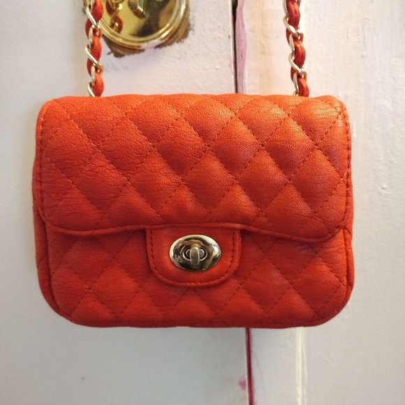 Leather Quilted Red Purse - Picture 1 of 4